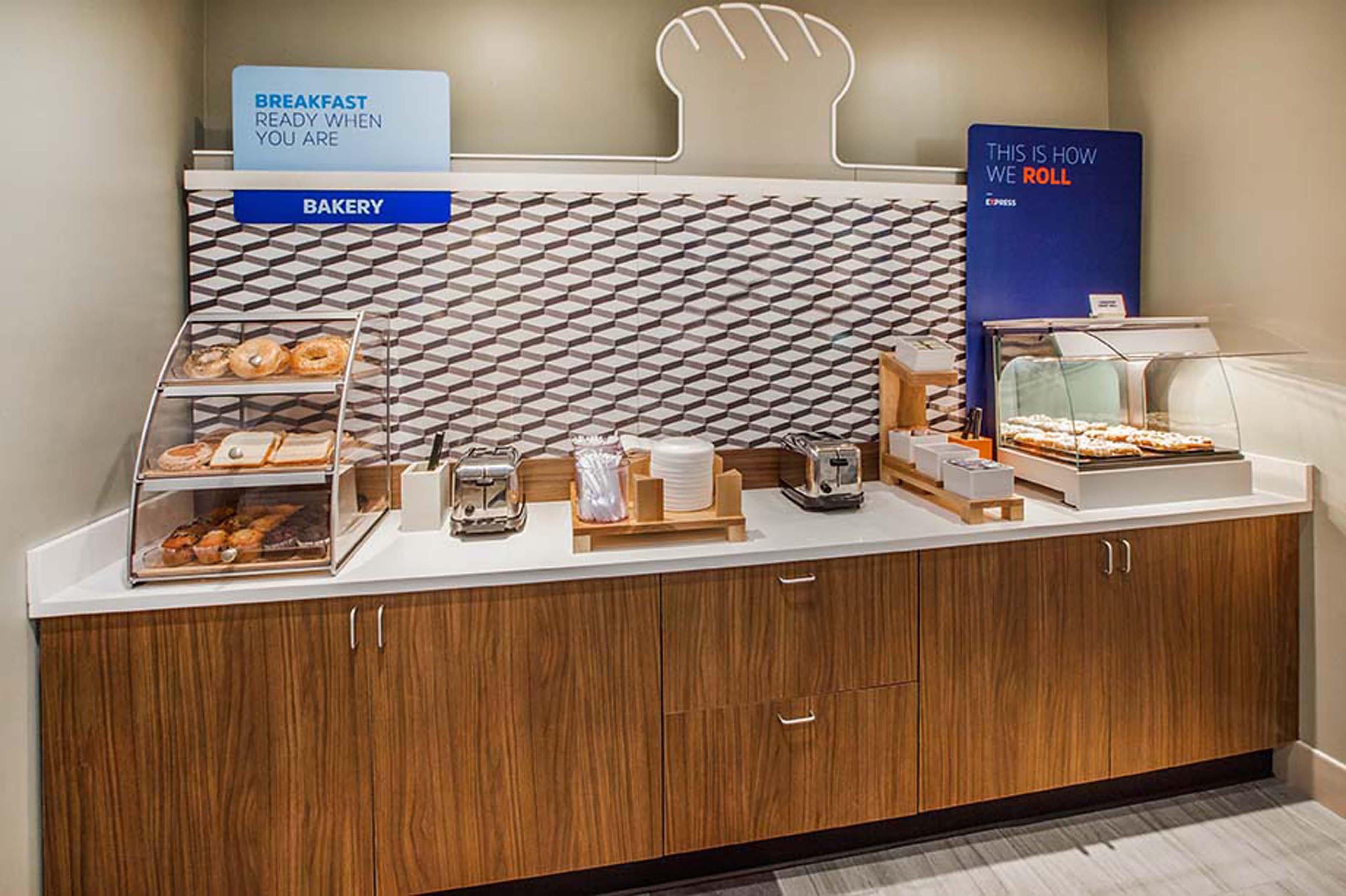 Holiday Inn Express Hotel & Suites Glasgow By Ihg Dış mekan fotoğraf